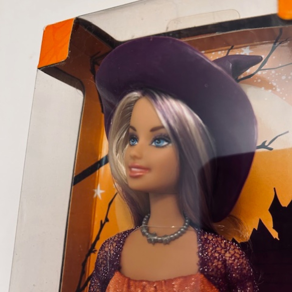 2008 Mattel Halloween Treat Barbie, NRFB